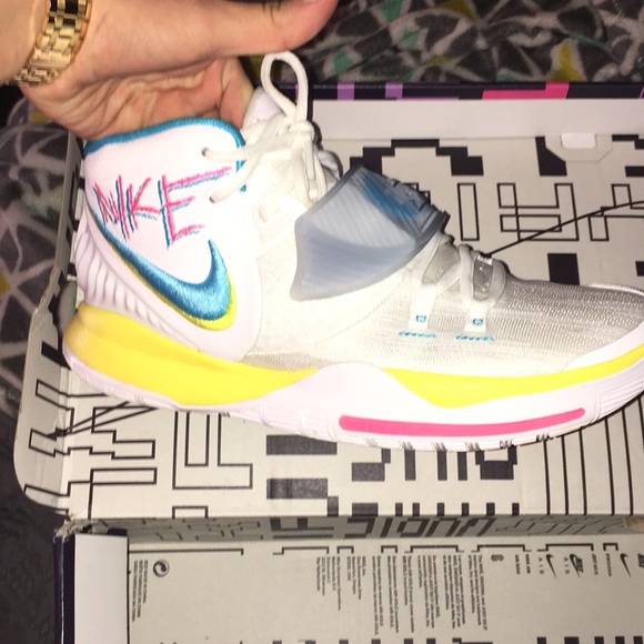 Kyrie 6’s - Picture 3 of 4